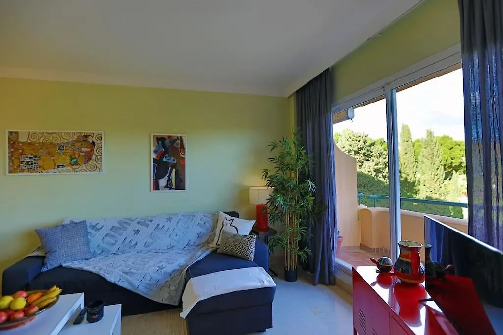 R09 Los Patios One Bedroom Apartment Marbella Spain